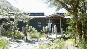 ルートバーントラック山小屋泊個人ウォーク