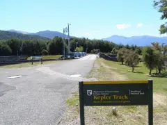 ケプラートラック駐車場コントロールゲート