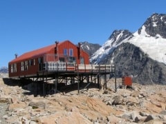 ミューラーハット屋外のトイレ